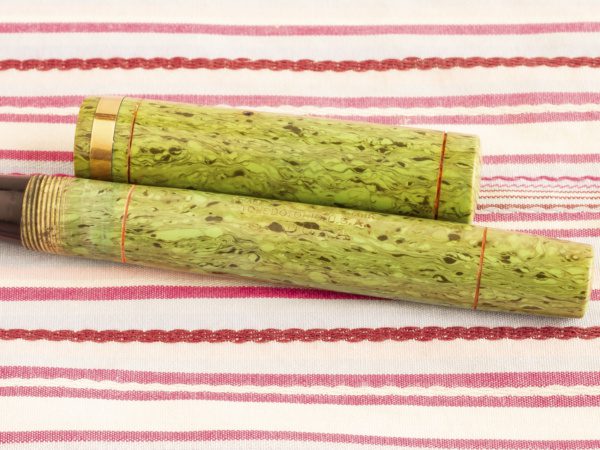 vintage conklin endura green lime specks marble crescent fountain pen