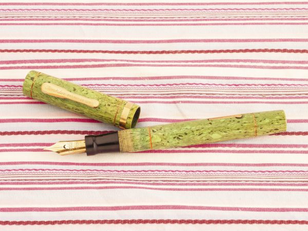 vintage conklin endura green lime specks marble crescent fountain pen