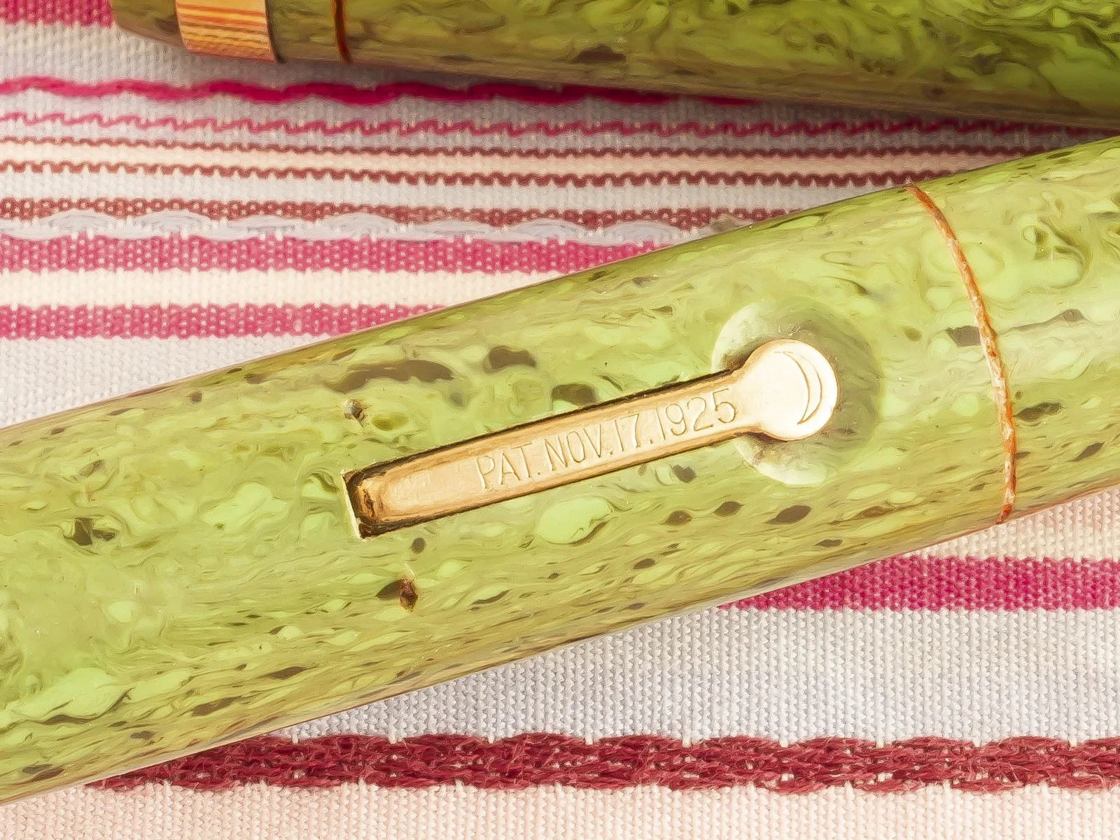 vintage conklin endura green lime specks marble crescent fountain pen