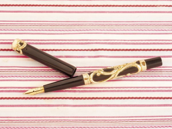vintage antique parker 33 lucky curve hard rubber gold filled filigree overlay eyedropper fountain pen