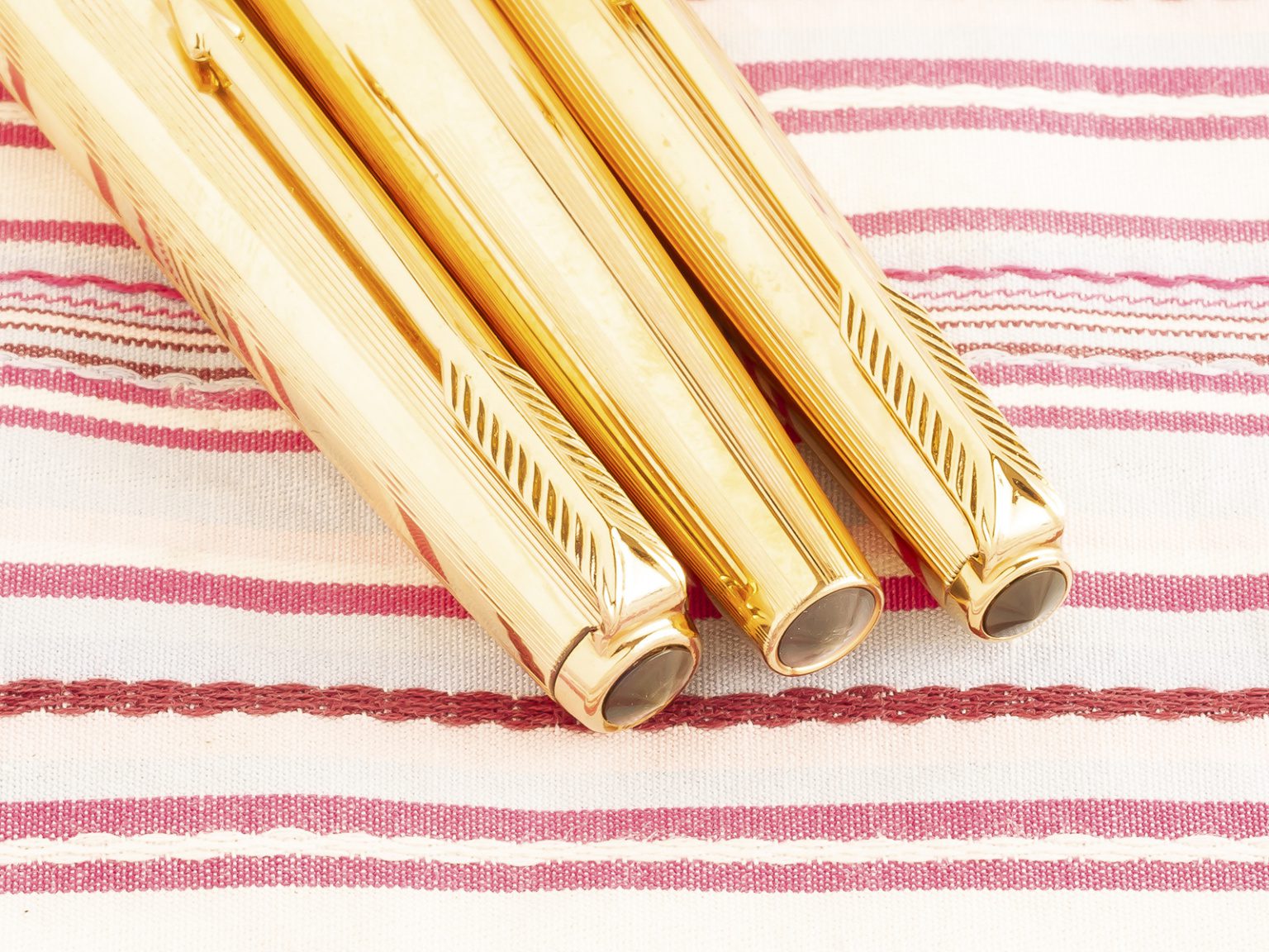 Parker 61 Gold INSIGNIA Fountain Pen Pencil Box Set New