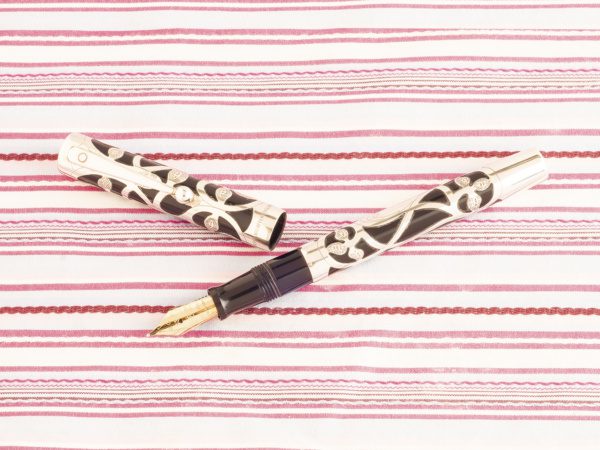 Sheaffer Nostalgia sterling silver floral vine overlay fountain pen gift box set