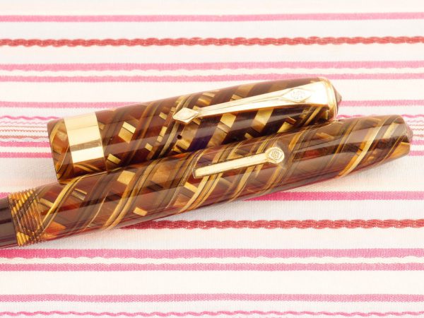 vintage conway stewart 27 deluxe golden tiger eye marble executive fountain pen