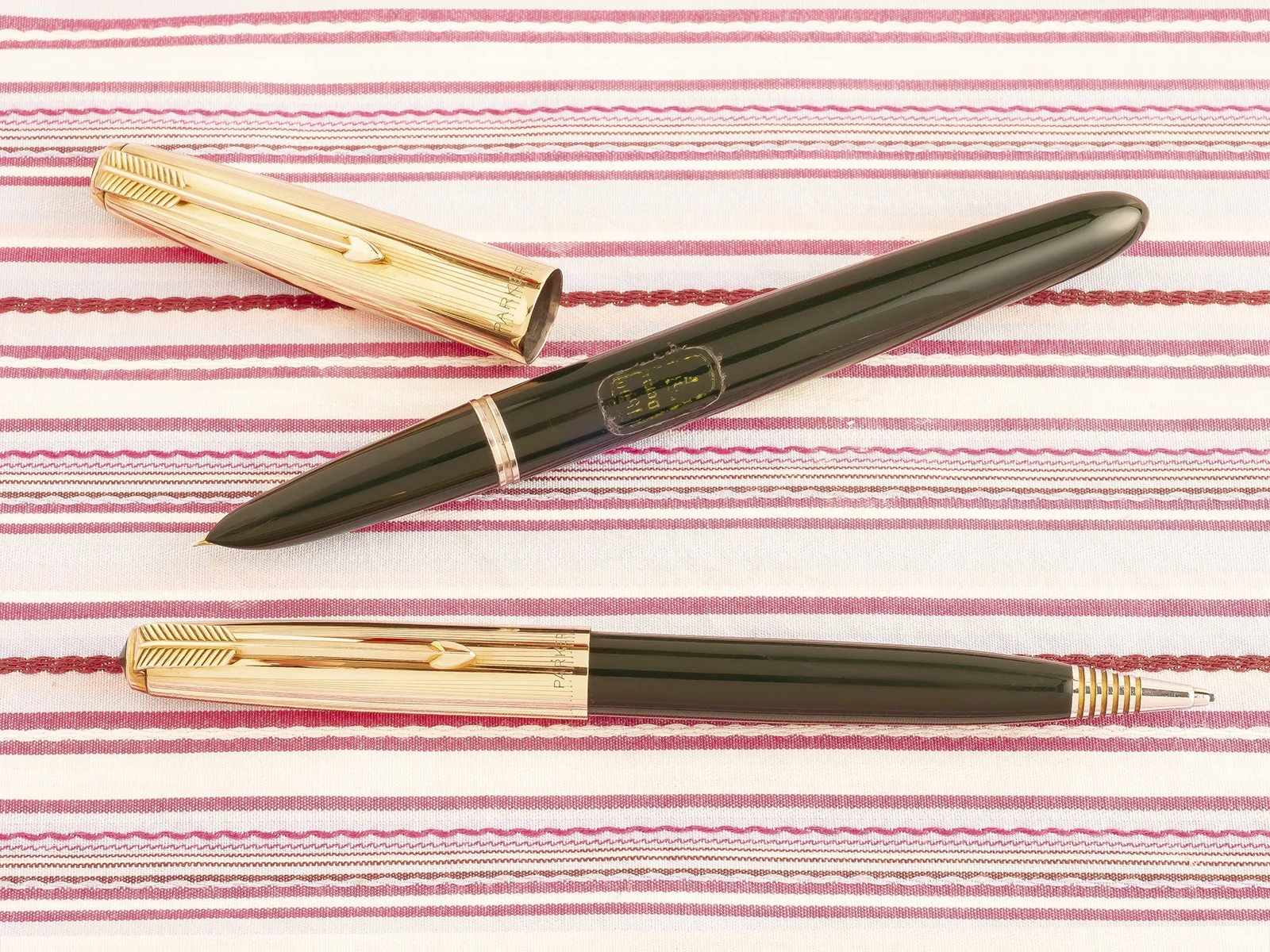 Parker 51 New Old Stock Gold Forest Green Pen Box Set Parker 51 New Old Stock Gold Forest Green Pen Box Set