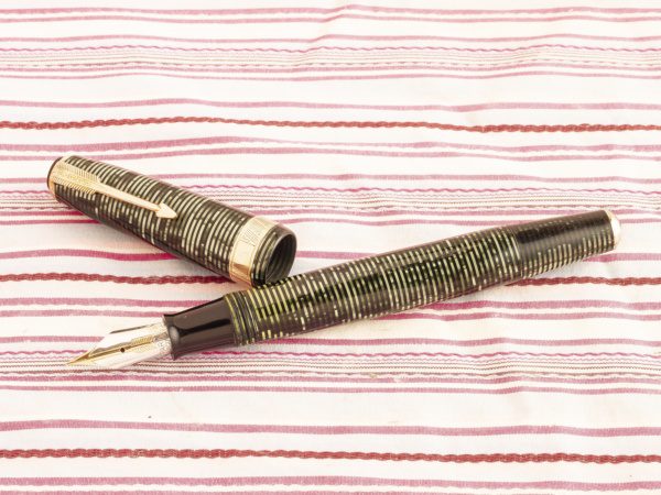 vintage parker vacumatic maxima senior green pearl striped amber semi-transparent marble broad gold chevron capband double jewel speedline filler fountain pen