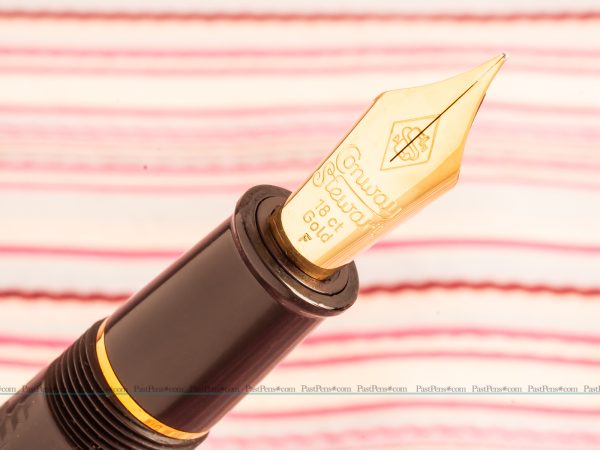 conway stewart medical sciences limited edition fountain pen box set cs084 gold nib