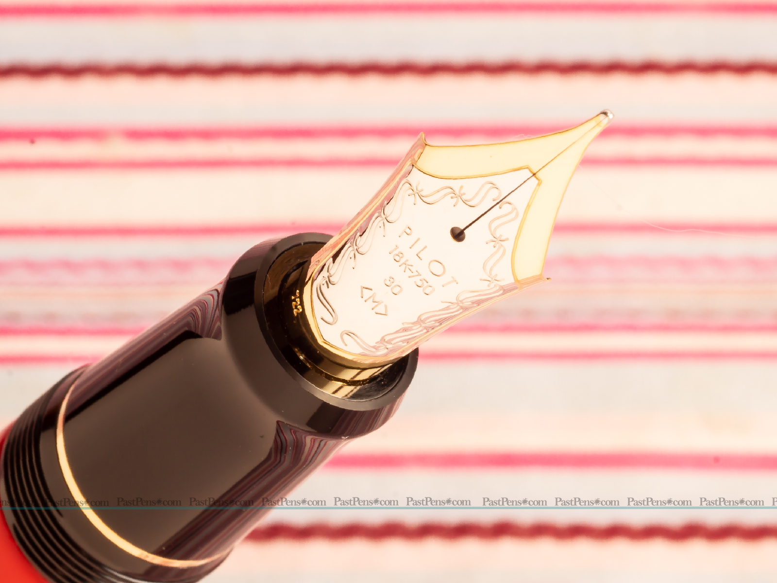 pilot custom urushi fountain pen vermillion gold nib