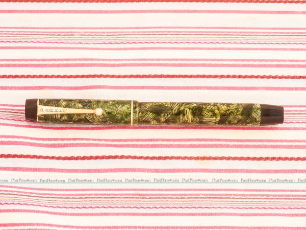 vintage parker victory Mark I green pearl hatched marble fountain pen